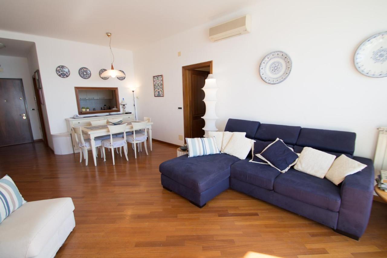 Splendido Fronte Mare Con Box Doppio * Varraze